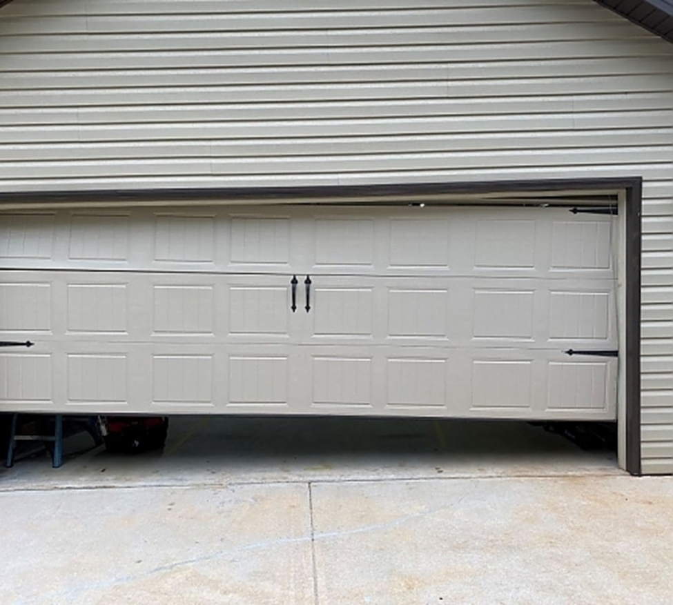Regular Garage Door Service in Griffin