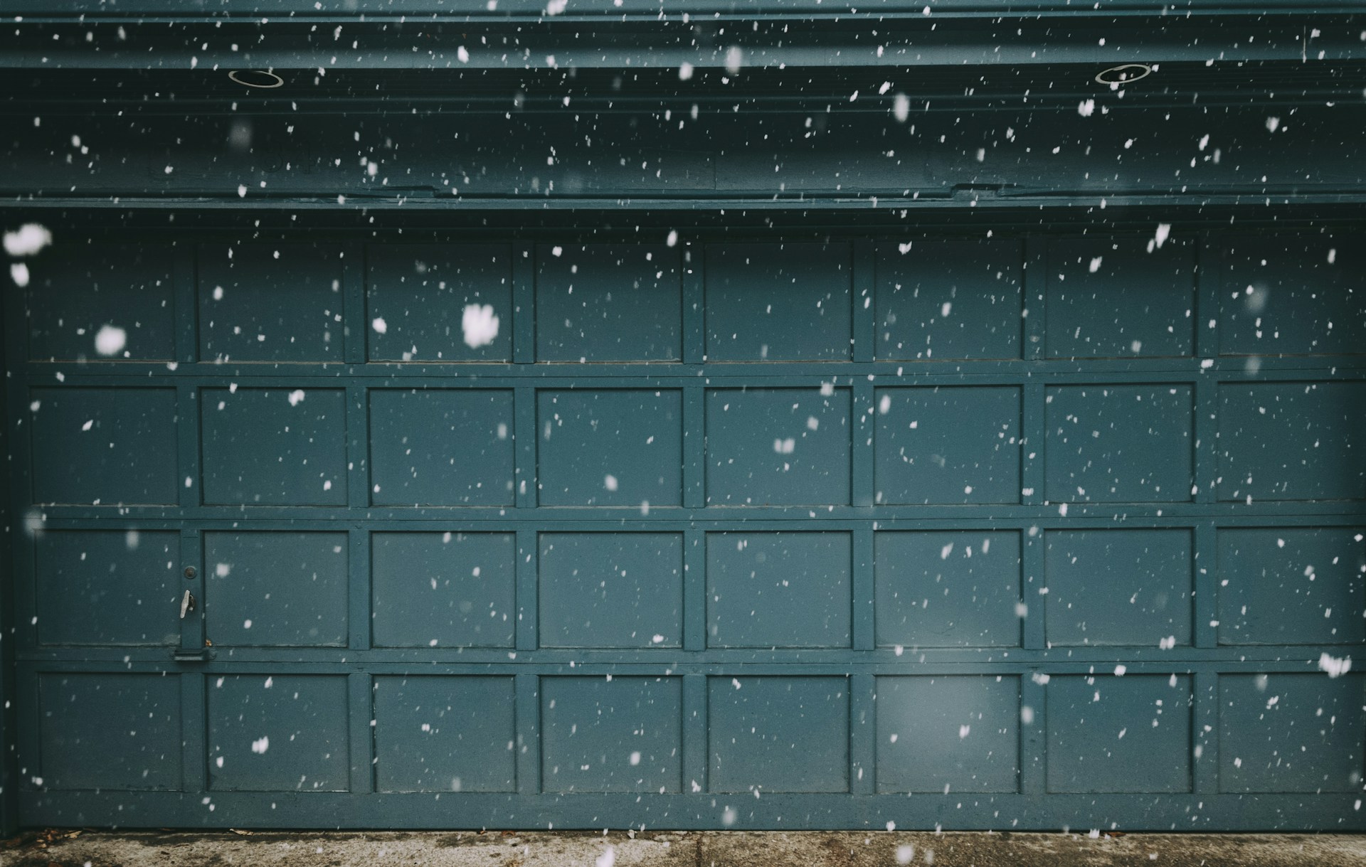 How to Prepare Your Garage Door for Winter in Thomaston